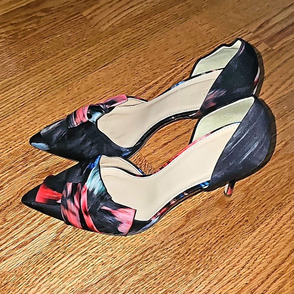J. Crew Pointy Toe Stiletto Elsie Black Red Multi Side Toe Bow heels Size 8